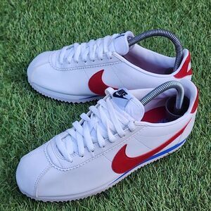NIKE CLASSIC CORTEZ - Womens Sneakers - SIZE 8